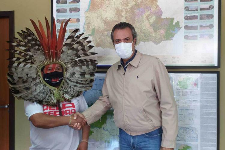 Reunião com indígenas