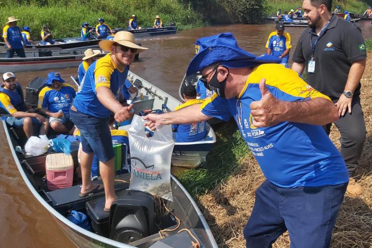 Soltura de peixes em Xambrê