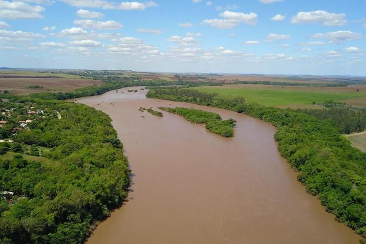 Paraná instala primeira Reserva de Pesca Esportiva em rio
