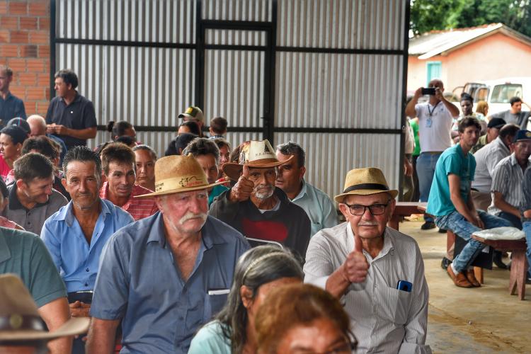 Estado regulariza imovéis de 88 famílias rurais e em áreas urbanas de Ivaí