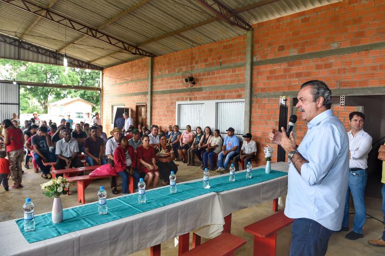 Estado regulariza imovéis de 88 famílias rurais e em áreas urbanas de Ivaí