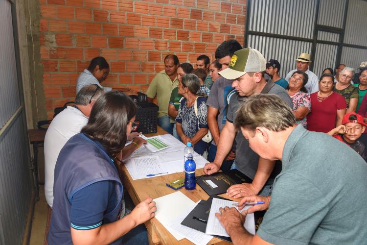 Estado regulariza imovéis de 88 famílias rurais e em áreas urbanas de Ivaí