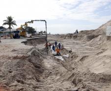 Obras de micro e macrodrenagem no municipio de Matinhos, que vão acabar com as enchentes e alagamentos nas ruas.. secretário do IAT Everton Luiz da Costa Souza deu coletiva para a imprensa no local das obras na praia de Caioba.