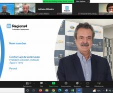 Foto de Everton Souza em apresentação online