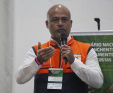 Obras de micro e macrodrenagem no municipio de Matinhos, que vão acabar com as enchentes e alagamentos nas ruas.. secretário do IAT Everton Luiz da Costa Souza deu coletiva para a imprensa no local das obras na praia de Caioba.