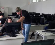 Oferecido gratuitamente pelo IAT em parceria com o Senac, curso de básico de Linguagem de Programação está animando os jovens de Matinhos