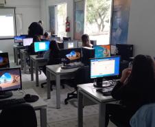 Oferecido gratuitamente pelo IAT em parceria com o Senac, curso de básico de Linguagem de Programação está animando os jovens de Matinhos