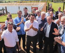 Foto do governador e equipe no sistema de reuso