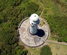 Farol da Ilha do Mel visto de cima.