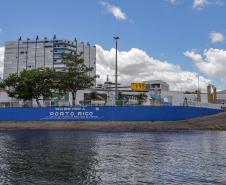 Margem urbana do Rio que passa por dentro da cidade.