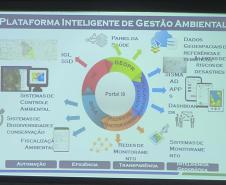 Foto de apresentação detalhando nova plataforma