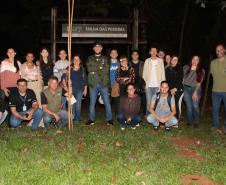 Foto de integrantes do IAT em pesquisa de campo