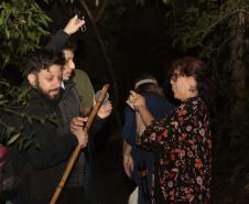 Foto de integrantes do IAT em pesquisa de campo