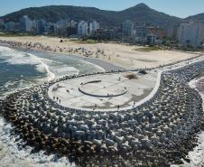 Vista aérea das obras na orla de Matinhos