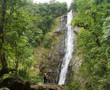 Cachoeira em unidade de conservação paranaense