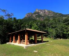 Foto de área de camping do Parque Pico Marumbi