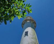 Foto do farol da Ilha do Mel