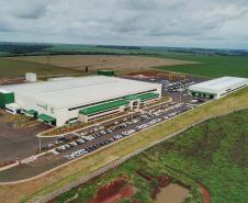 Foto aérea da fábrica