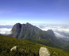 Foto de montanha em parque estadual