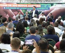 GOVERNADOR DISCURSSANDO NA POSSE DOS NOVOS SERVIDORES