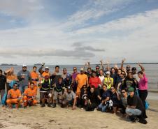 vOLUNTÁRIOS POSANDO PARA FOTO
