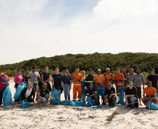 vOLUNTÁRIOS POSANDO PARA FOTO