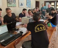TÉCNICOS E FISCAIS DO IAT FAZENDO MONITORAMENTO VIRTUAL