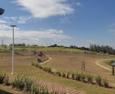 PARQUE COM VISÃO A NÍVEL DO SOLO