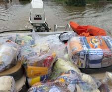 SUPRIMENTOS EM UM BARCO