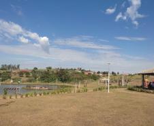 PARQUE COM VISÃO A NÍVEL DO SOLO