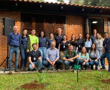 equipe posando para foto