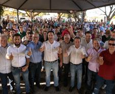 PARTICIPANTES DO EVENTO POSANDO PARA FOTO