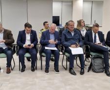 MEMBORS DO GOVERNO REUNIDOS 