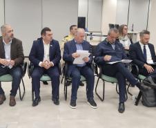 MEMBORS DO GOVERNO REUNIDOS 