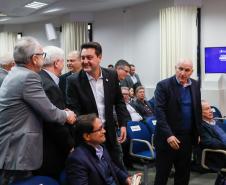 Foto do Governador Ratinho Júnior e demais autoridades em evento da Ocepar