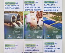 Foto das novas cartilhas do IAT
