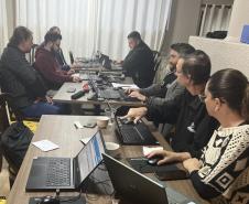Foto de técnicos do IAT em operação remota de fiscalização
