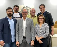 Foto de evento de apresentação de obras de engorda de orla