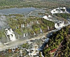 Foto de paisagem das cataratas do Iguaçu