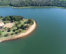 Foto de paisagem com ilha