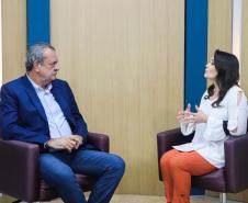 SECRETÁRIO EM ENTREVISTA