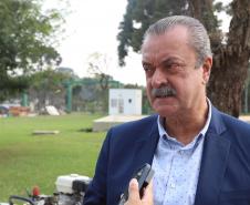 secretario everton sendo entrevistado