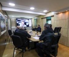 Foto de IAT e Sedest em reunião emergencial