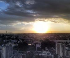 Foto de pôr do sol