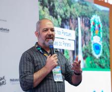 Foto de Rafael Andreguetto em apresentação da ABETA