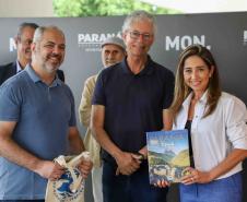 MON se transforma na casa da "muda 10 milhões" do programa Paraná Mais Verde