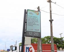 Foto de painel digital da Simepar no litoral