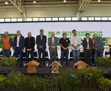 Foto de participantes da conferência