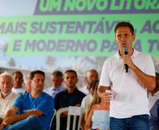 Foto do governador em evento de anúncio