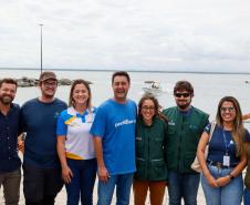 Foto do governador e autoridades em evento de anúncio